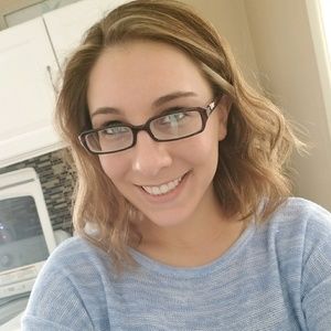 Meet your Posher, Alyssa